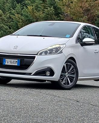 Peugeot 208 KM 81 000 EURO 6B PARI AL NUOVO