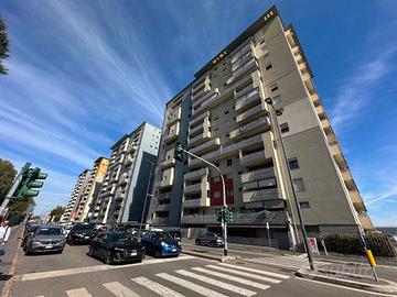 Appartamento di 75 m² con 2 locali e box auto a Mi