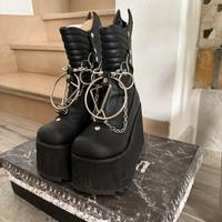 Scarpe stile gotico (demonia)