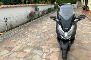 HONDA FORZA 300