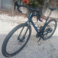 Bici Giant Revolt Advanced 2 Gravel