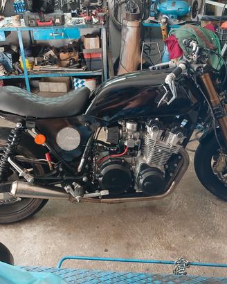 Honda 900