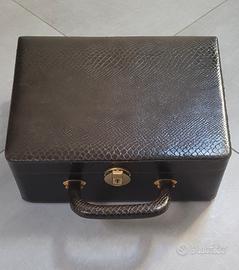 Beauty vintage in pitone