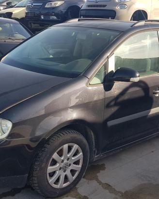 Volkswagen Touran 1.9cc TDI diesel 2014 X ricambi