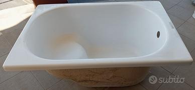 Vasca da Bagno Compatta con Seduta in Acrilico - 1