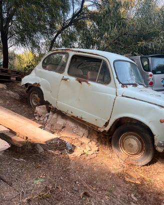 Fiat 600 fanalona da restaurare