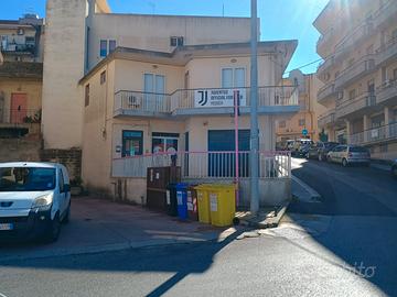Locale in via San Giuliano 111L, 60mq