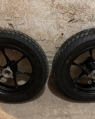 Cerchi VMC 12 pollici + gomme rain