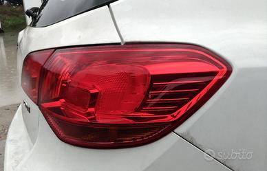 STOP FANALE POSTERIORE DESTRO OPEL Astra J Sports