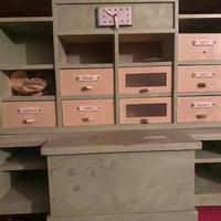 Antica credenza giocattolo