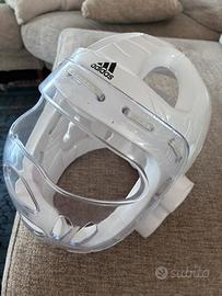 Casco arti marziali
