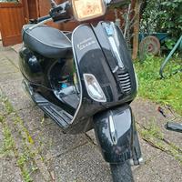 Vespa 125s 2009
