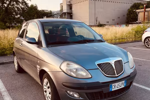 Lancia Ypsilon 2005