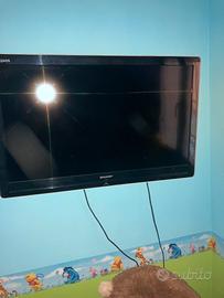 Tv Sharp aquos 32 pollici  led  con staffa melicon