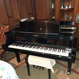 Pianoforte quarto di coda Petrof 1988