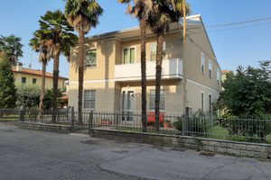 Immobile composto da due appartamenti