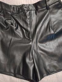 pantaloni corti ecopelle 