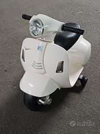 Vespa elettrica Piaggio per bambini