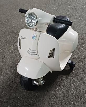 Vespa elettrica Piaggio per bambini