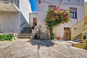 CASA SEMINDIPENDENTE A BADESI