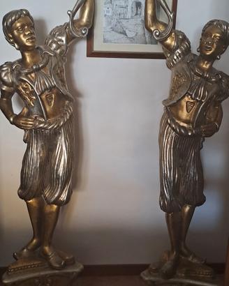 Statue mori in legno