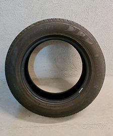 Gomma (1) Pirelli 215 65 R17 - 75%