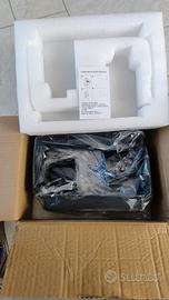 luce amplick con appoggia cellulare e presa USB  .