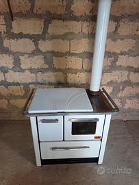 Cucina economica a legna 