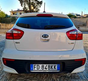 Bella Kia Rio full diesel del 2016 pronta all'uso