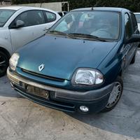 Ricambi usati per Renault Clio 1.1.benz 1997