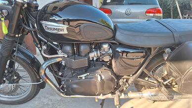 Moto Triumph Bonneville T 100