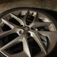 Cerchi 18" Originali SEAT+ Gomme Nokian 225/40 R18
