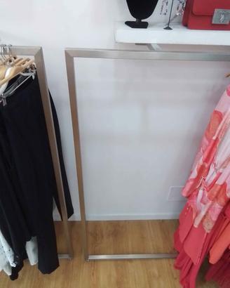 stock negozio scaffalatura 