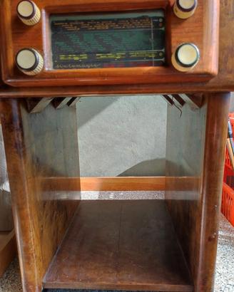 mobile radio d'epoca 