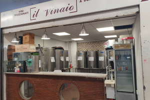 Box + Attività vendita vini + Mercato Centocelle
