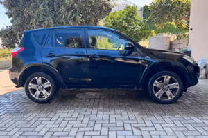 Toyota RAV4 2.2 D-4D 150 CV Automatico Luxury
