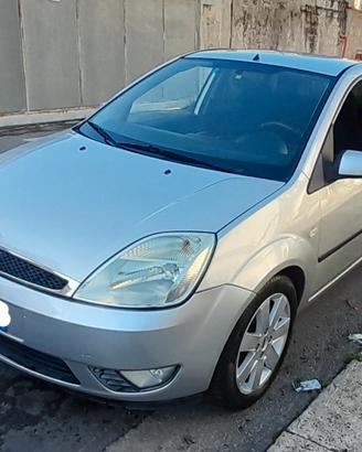 Ford Fiesta 1.4 16V 5p. Ghia