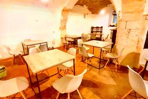 Zona villanova - locale commerciale