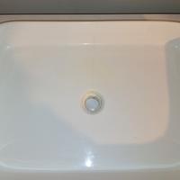 Lavabo in ceramica 