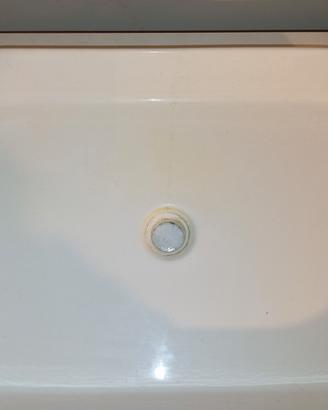 Lavabo in ceramica 