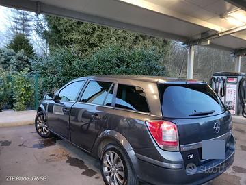 Opel Astra station wagon