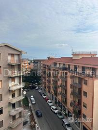 Appartamento con garage a Giarre