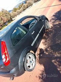  Ford Fiesta 1.4 diesel prezzo 850 euro .