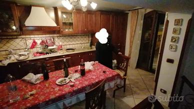 Cucina in legno massello