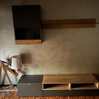 Mobile da salotto e divano