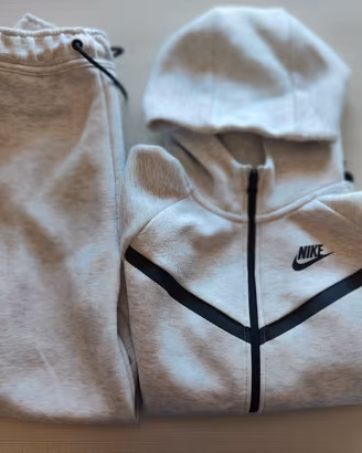 Tuta Nike Tech 