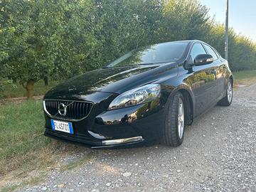 Volvo v40 2.0 120cv del 2017