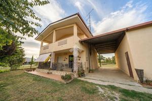 VILLA SINGOLA A COLLEFERRO