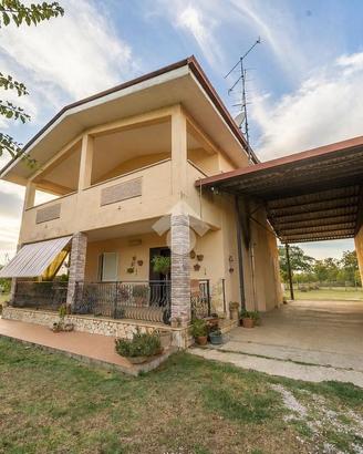 VILLA SINGOLA A COLLEFERRO
