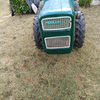 Trattore agricolo